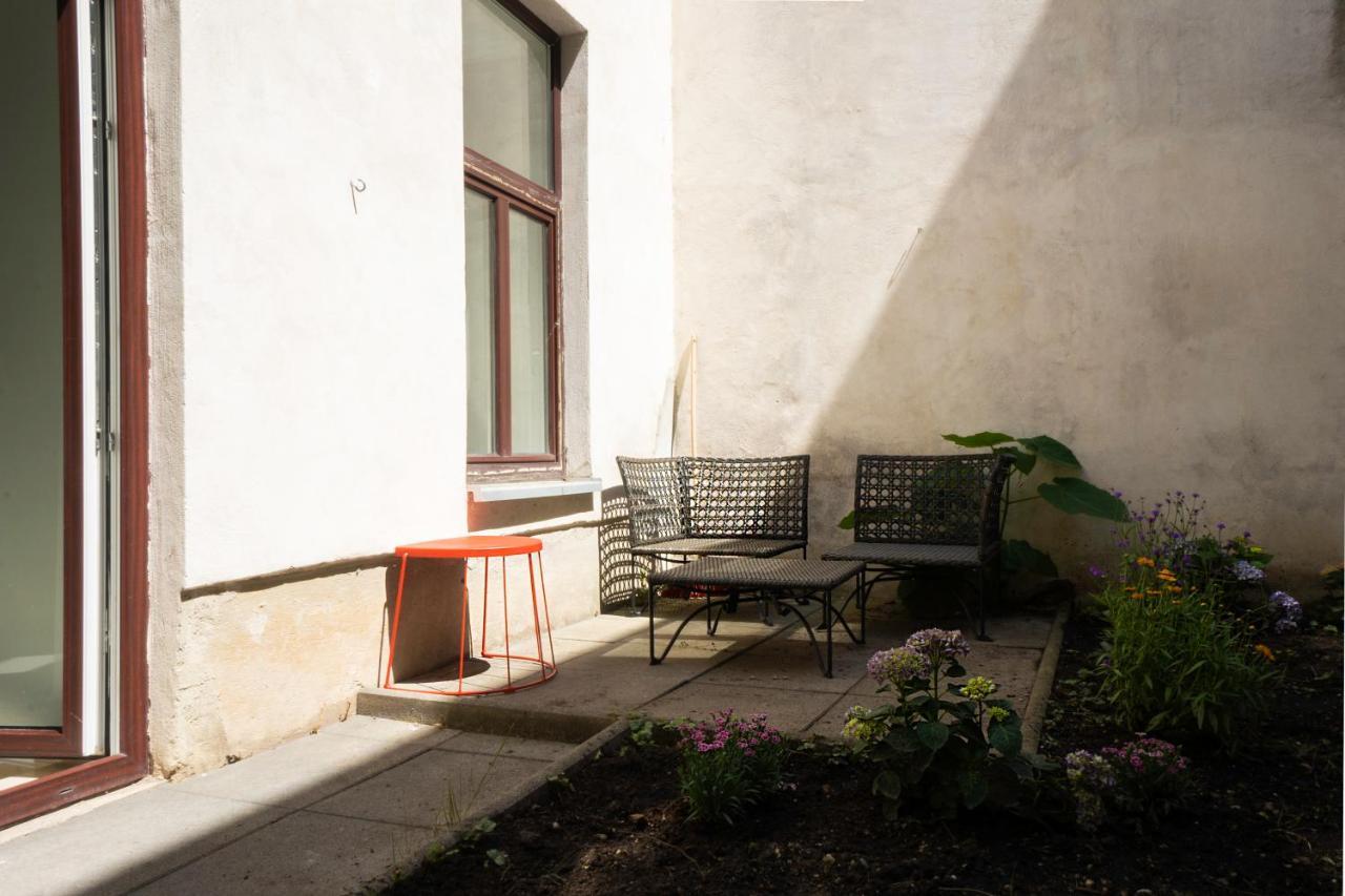 Chic Newly-Renovated Apartment Steps From Subway In Vienna'S Hernals District Eksteriør bilde